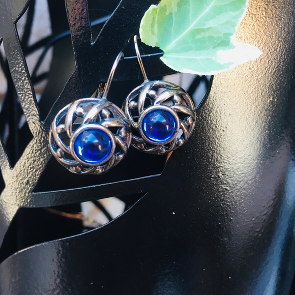 Blue hanging earrings! - Picture 3 of 3